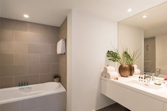 Aparthotel Somerset West Point Hanoi