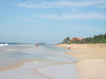 Arcade Beach Hotel