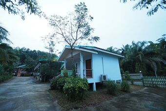 Hotel Sai Rung Resort