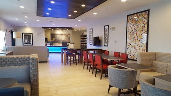 Hotel Holiday Inn Express Howe
