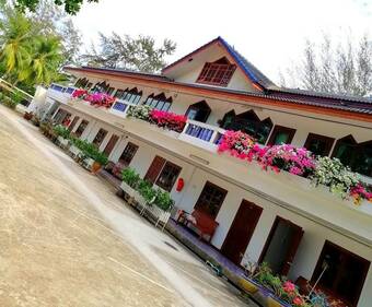 Hotel The Princess Beach Resort