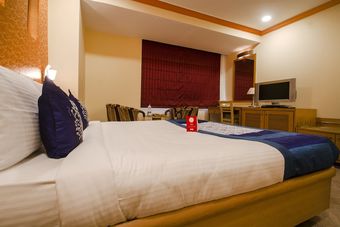 Hotel Oyo 9303 Celebrity Skyhy Rooms