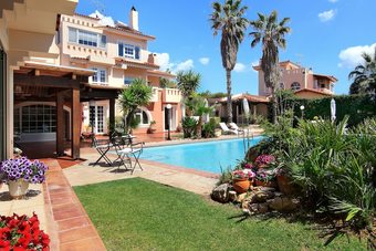 Villa Oasis Pool House