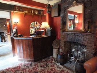 Bed & Breakfast The Greyhound Inn Taunton