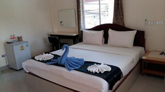 Hotel Naris Phuview Resort