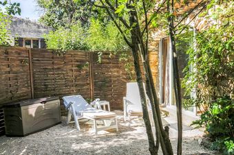 House With One Bedroom In Pougnadoresse, With Pool Access, Furnished Terrace And Wifi