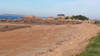 House With One Bedroom In Belle-isle-en-terre, With Enclosed Garden - 20 Km From The Beach