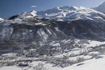 House With One Bedroom In Mont, With Furnished Terrace - 3 Km From The Slopes