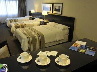 Hotel Plaza Real Suites