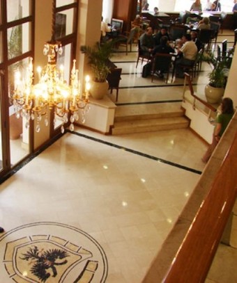 Hotel Casino Carlos V