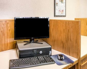 Hotel Quality Inn & Suites