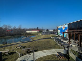 Doghouse Hotel And Brewery