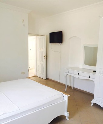 Estrella Beach Hotel