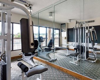 Hotel Quality Inn & Suites