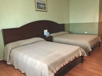 King's Royale Hotel And Resort