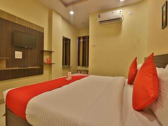 Oyo 11867 Hotel Nilkanth Inn