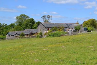 Charming Barn Conversion With Wood Burner Near Looe