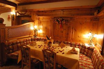 Hotel Belvedere & Paradise Club Center