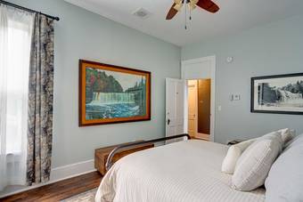 Historic Birch Lodge And Motel