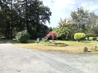 Hotel Chambre D'h�tes - Le Domaine De Roscalet