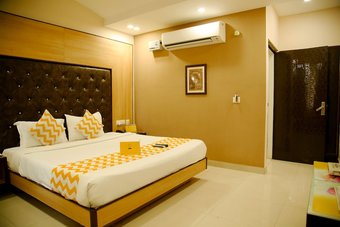 Fabhotel Purple Regency Zirakpur