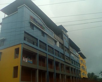 Hotel Neelisha River Front Inn