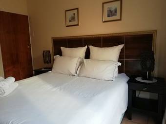 Hotel Sentlhaga Guest House