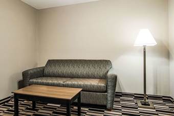 Motel Quality Suites Downtown Convention Center