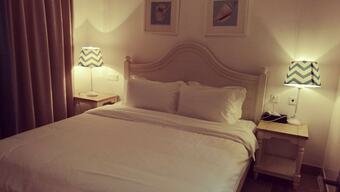 Wanke Shuangyuewan Seaview Apartment