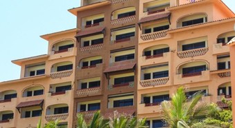 Costa De Oro Beach Hotel