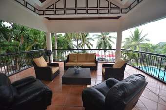 Hotel Robinland Vacation Home Badian