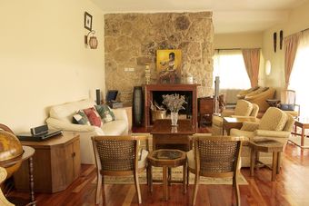 Hotel Zereniti House