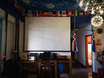 Hostal Black Tent Youth Hostel