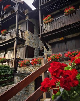 Apartamentos Mont Romies Unhola