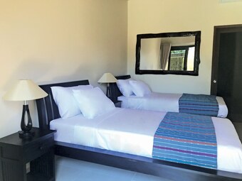 Ekas Surf Resort
