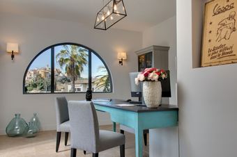 Hotel La Bastide De Biot