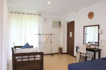 Hotel Laiya White Cove Beach Resort