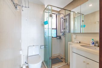 Locals Boutique Apartment  Huafa  No.4