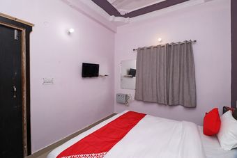 Oyo 24662 Hotel Shanti