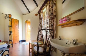 Kingfisher Safaris Resort Hotel
