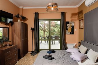 Peris Beach Villa Galaxy Near Athens Airport
