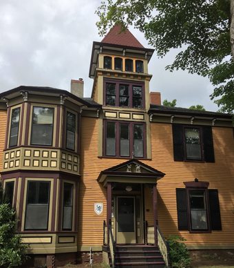 Bed & Breakfast Carlisle House Inn