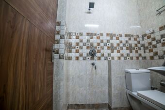 Hotel Oyo 14388 Uk Residency