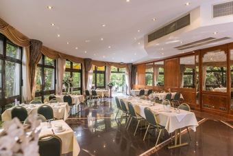 Hotel Am Schlosspark &  Gasthof Neuwirt