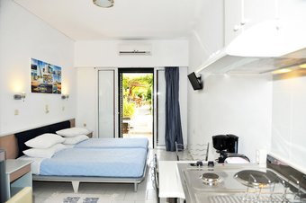 Aparthotel Anna Studios