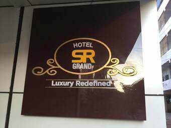 Iroomz Hotel Sr Grand