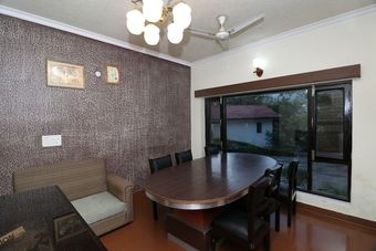 Hotel Oyo 24974 Bharat Resort