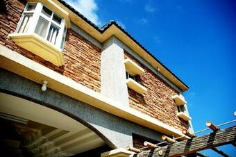 Bed & Breakfast Happiness