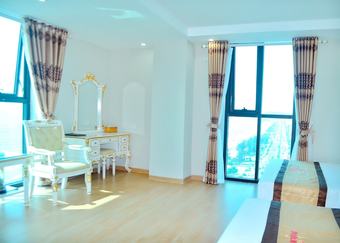 Phoenix Hotel 2