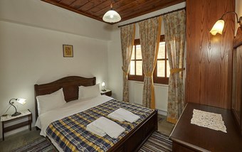 Atrapos Hotel